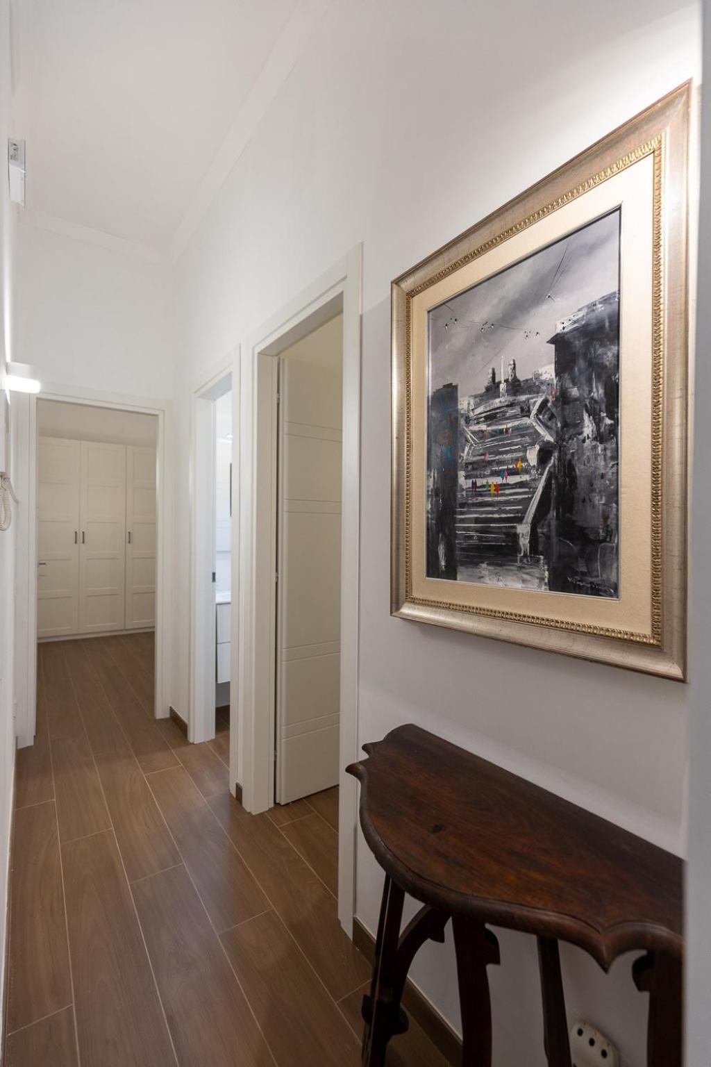 Apartment 2-bedroom Gem Rom