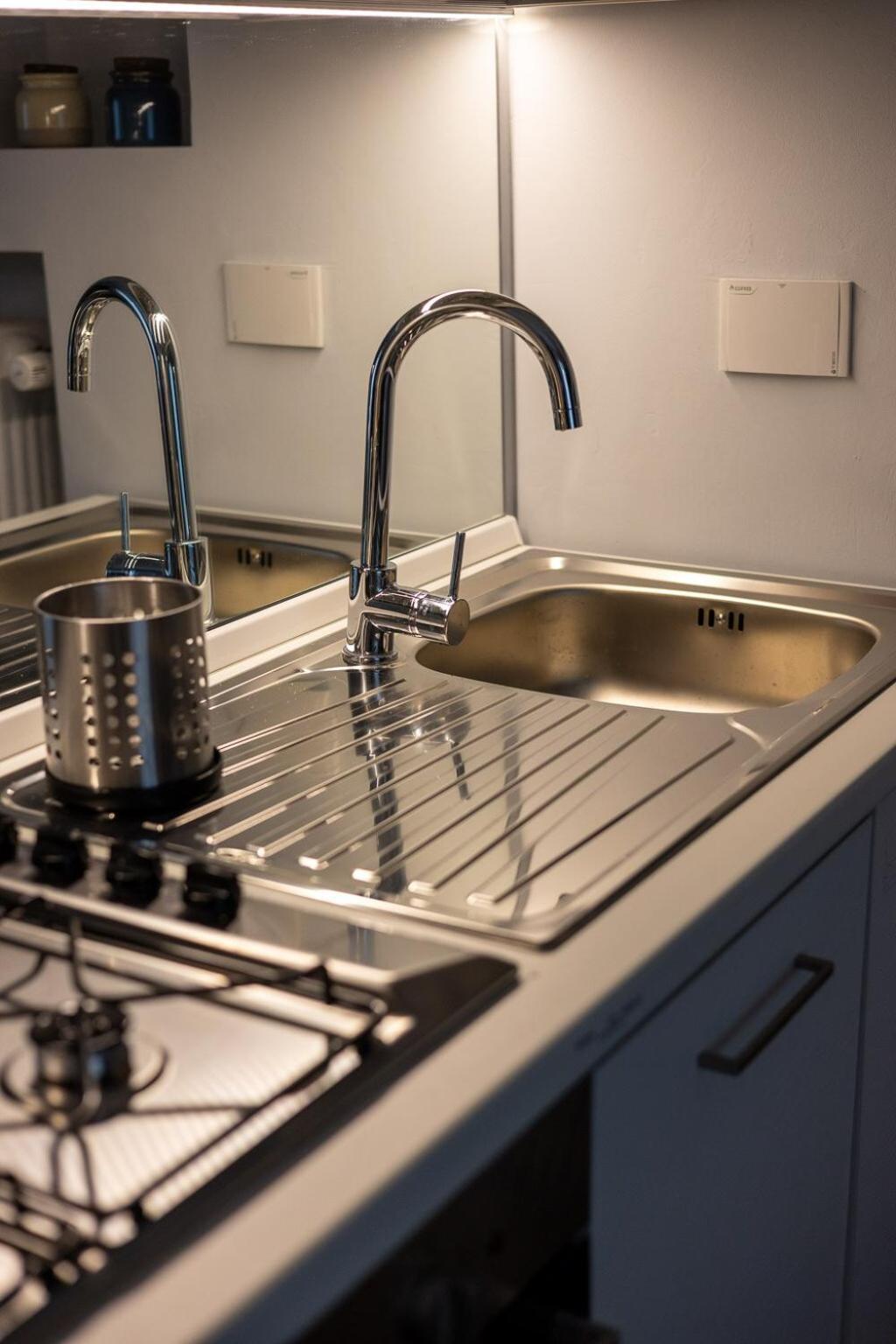 2-bedroom Gem Apartment Rom